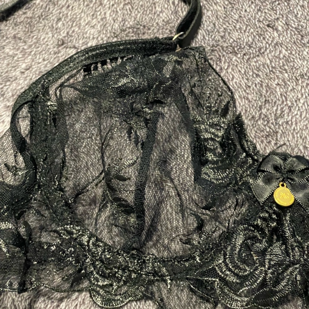 *NEVER USED* Elegant Black Lace Lingerie Set - Picture 5 of 7